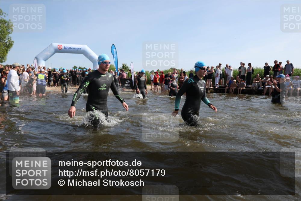 22.06.2025 - Viking Triathlon Michael Strokosch http://msf.ph/oto/8057179 22.06.2025 10:07:59 Schwimmen 31, 130, 292, 308, 412, 452, 523, 647, 650 meine-sportfotos.de