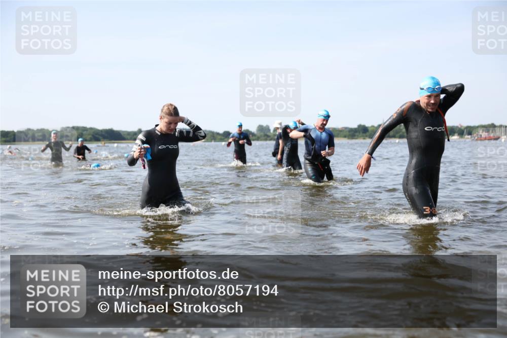22.06.2025 - Viking Triathlon Michael Strokosch http://msf.ph/oto/8057194 22.06.2025 10:34:36 Schwimmen 114, 247, 284, 306, 323, 341, 366, 430, 520, 546, 550 meine-sportfotos.de