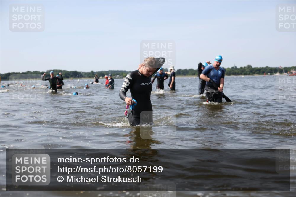 22.06.2025 - Viking Triathlon Michael Strokosch http://msf.ph/oto/8057199 22.06.2025 10:34:37 Schwimmen 114, 247, 284, 306, 323, 341, 366, 430, 520, 546, 550 meine-sportfotos.de