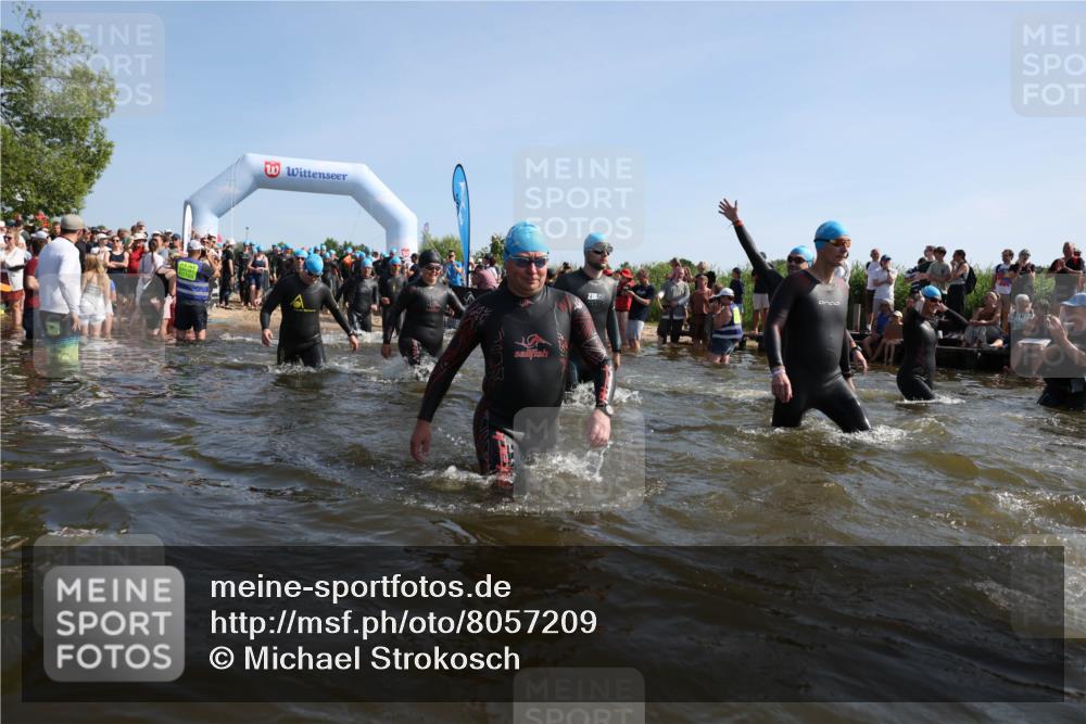 22.06.2025 - Viking Triathlon Michael Strokosch http://msf.ph/oto/8057209 22.06.2025 10:08:14 Schwimmen 37, 51, 106, 116, 133, 140, 206, 222, 225, 268, 364, 378, 403, 406, 410, 422, 466, 480, 543, 638 meine-sportfotos.de