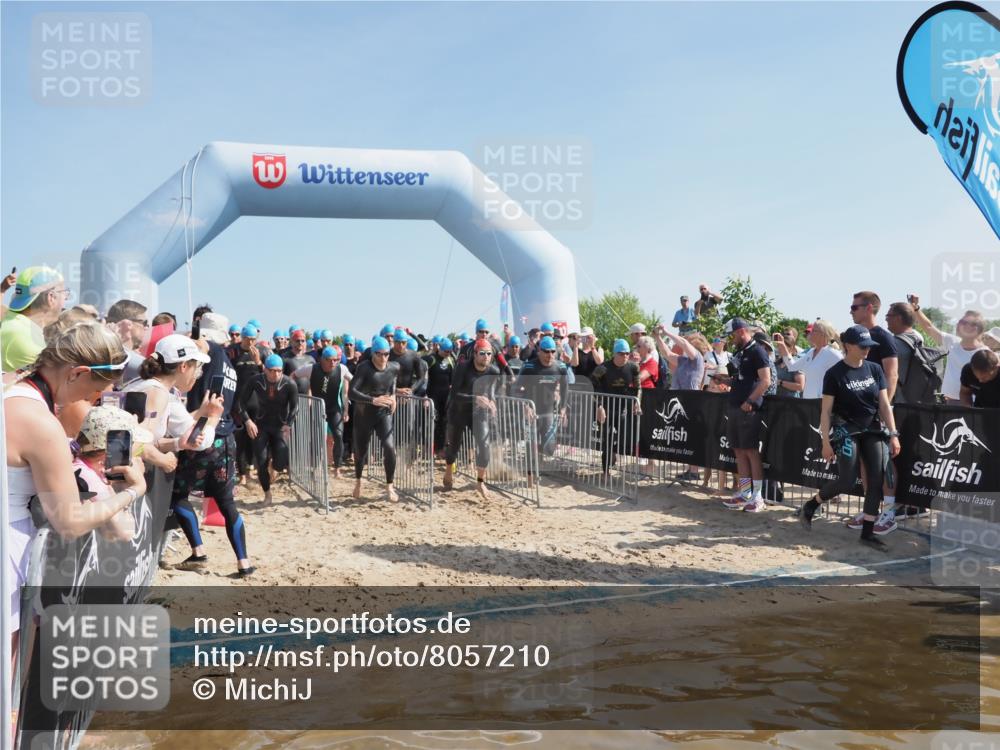 22.06.2025 - Viking Triathlon MichiJ http://msf.ph/oto/8057210 22.06.2025 10:00:10 Schwimmen 2, 4, 100, 122, 329, 521, 609 meine-sportfotos.de
