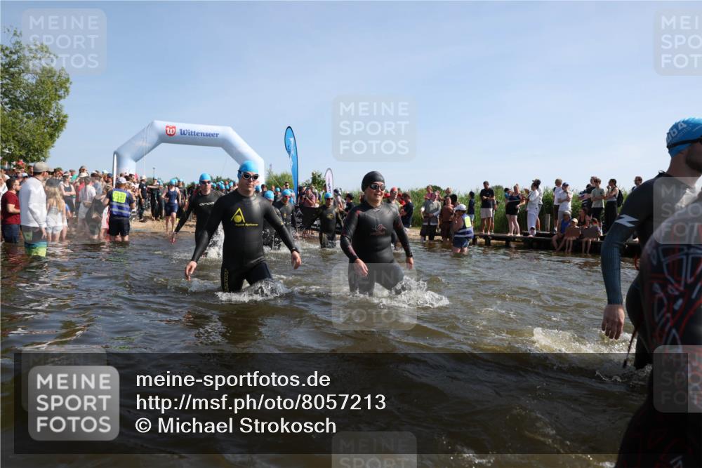 22.06.2025 - Viking Triathlon Michael Strokosch http://msf.ph/oto/8057213 22.06.2025 10:08:17 Schwimmen 37, 51, 106, 116, 133, 140, 222, 225, 364, 378, 403, 406, 410, 480, 638 meine-sportfotos.de
