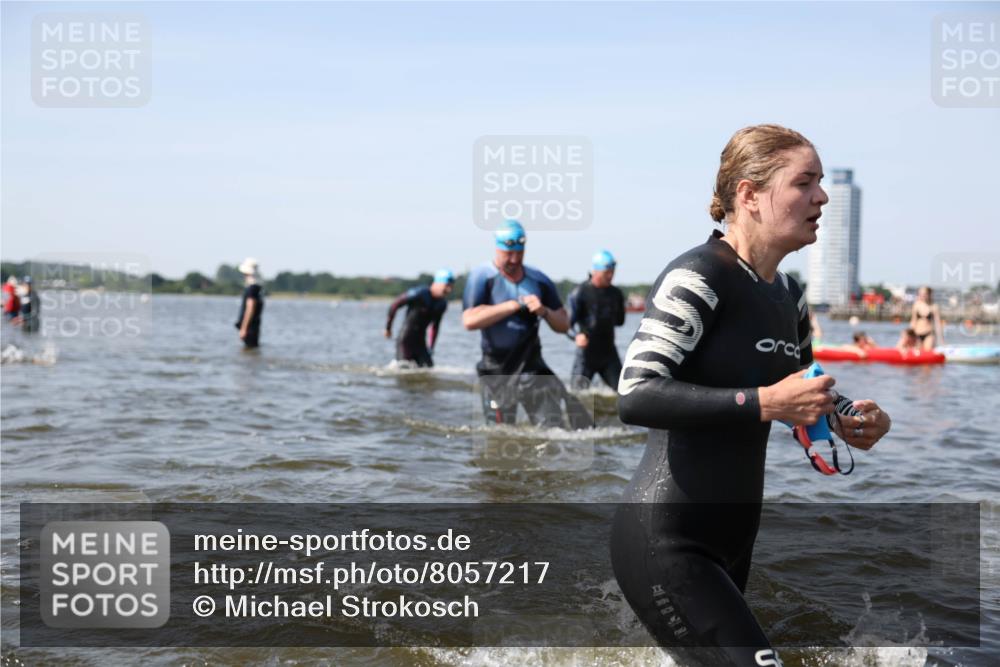 22.06.2025 - Viking Triathlon Michael Strokosch http://msf.ph/oto/8057217 22.06.2025 10:34:39 Schwimmen 77, 114, 247, 284, 306, 323, 341, 366, 430, 546, 550 meine-sportfotos.de