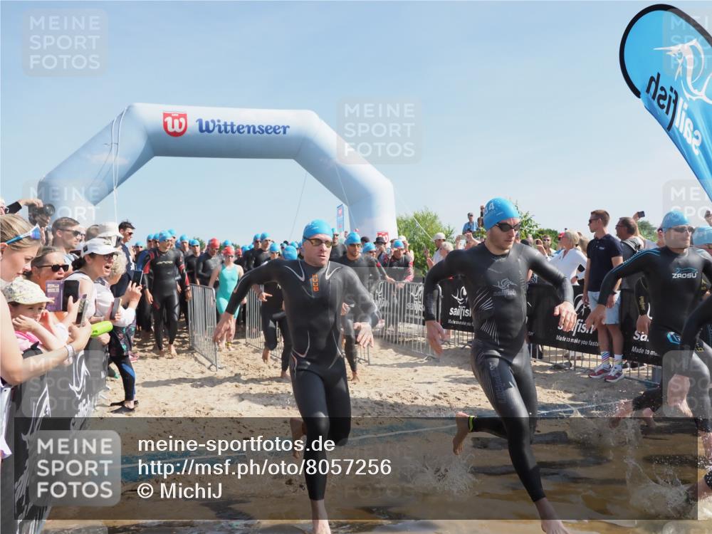 22.06.2025 - Viking Triathlon MichiJ http://msf.ph/oto/8057256 22.06.2025 10:00:11 Schwimmen 2, 4, 100, 122, 329, 485, 521, 609 meine-sportfotos.de