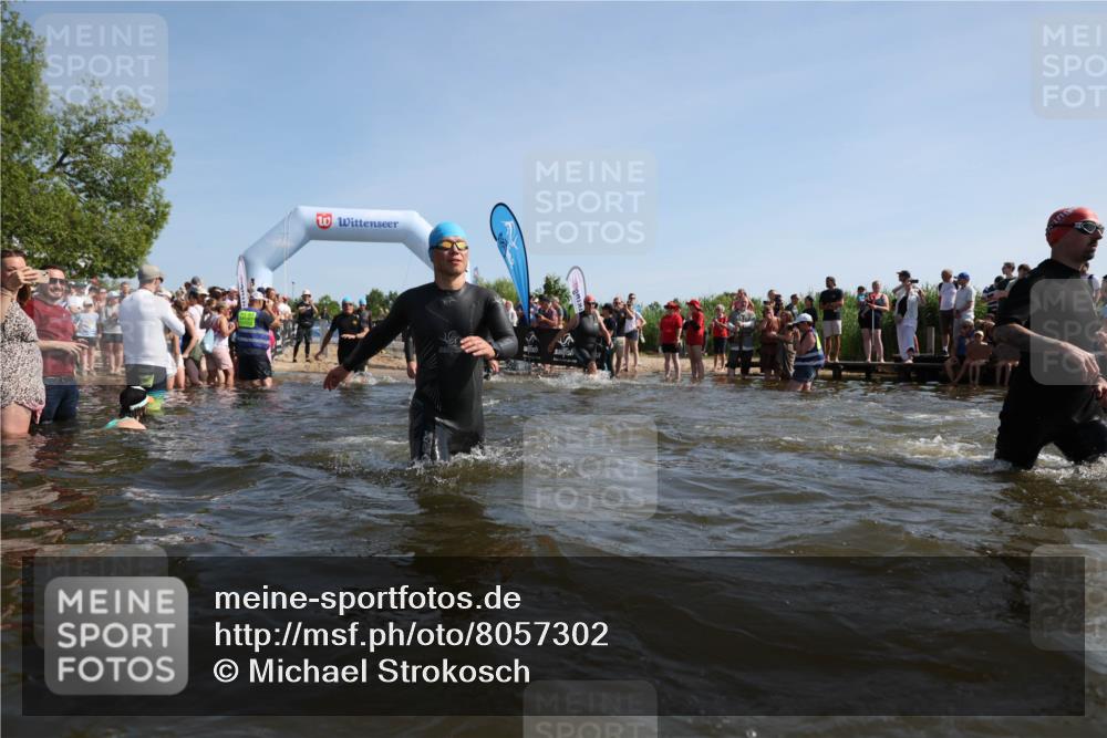 22.06.2025 - Viking Triathlon Michael Strokosch http://msf.ph/oto/8057302 22.06.2025 10:08:50 Schwimmen 160, 234, 241, 356, 359, 405, 471, 483, 634, 640, 656 meine-sportfotos.de