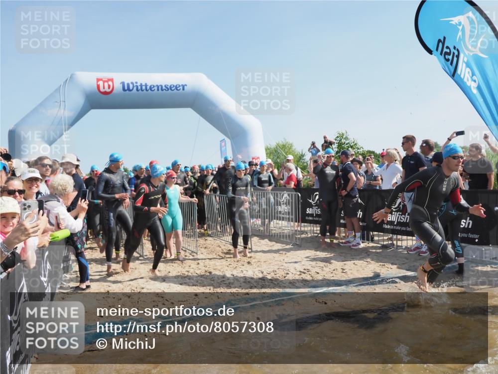 22.06.2025 - Viking Triathlon MichiJ http://msf.ph/oto/8057308 22.06.2025 10:00:13 Schwimmen 2, 4, 10, 49, 100, 122, 329, 420, 485, 521, 544, 609 meine-sportfotos.de