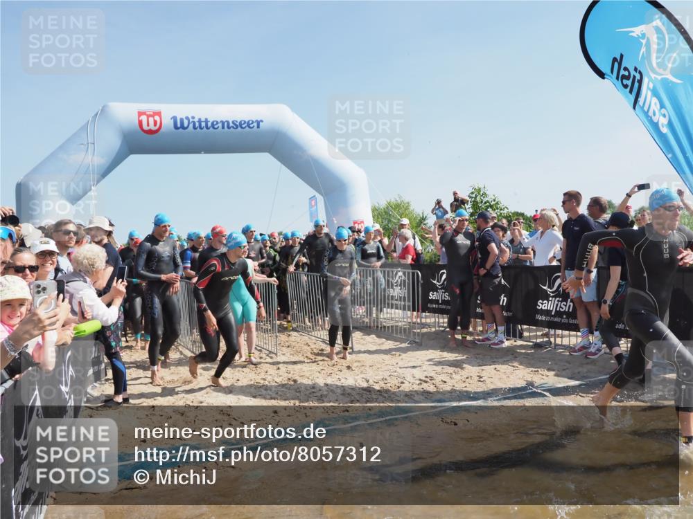 22.06.2025 - Viking Triathlon MichiJ http://msf.ph/oto/8057312 22.06.2025 10:00:14 Schwimmen 2, 4, 10, 49, 100, 122, 329, 420, 485, 521, 544, 609, 611 meine-sportfotos.de