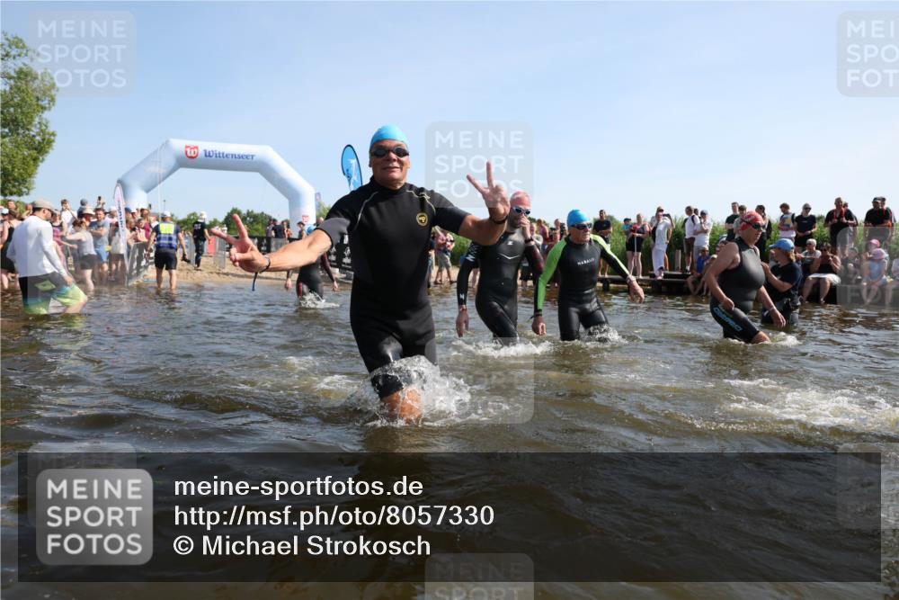 22.06.2025 - Viking Triathlon Michael Strokosch http://msf.ph/oto/8057330 22.06.2025 10:08:58 Schwimmen 160, 359, 405, 483, 634 meine-sportfotos.de