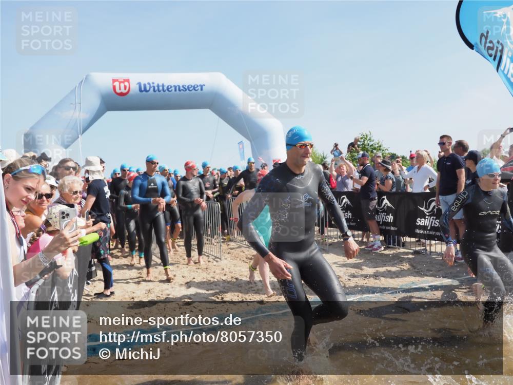 22.06.2025 - Viking Triathlon MichiJ http://msf.ph/oto/8057350 22.06.2025 10:00:15 Schwimmen 2, 4, 10, 49, 81, 100, 122, 329, 420, 485, 521, 544, 609, 611 meine-sportfotos.de