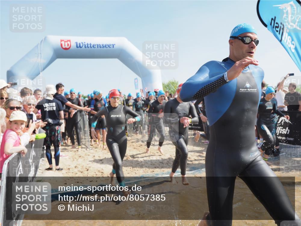 22.06.2025 - Viking Triathlon MichiJ http://msf.ph/oto/8057385 22.06.2025 10:00:18 Schwimmen 2, 4, 10, 15, 28, 49, 81, 100, 122, 175, 288, 329, 367, 420, 455, 473, 485, 521, 544, 557, 609, 610, 611, 617 meine-sportfotos.de