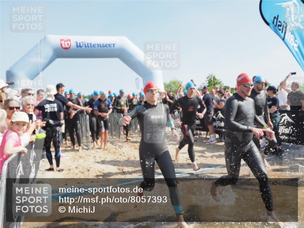 22.06.2025 - Viking Triathlon MichiJ http://msf.ph/oto/8057393 22.06.2025 10:00:18 Schwimmen 2, 4, 10, 15, 28, 49, 81, 100, 122, 175, 288, 329, 367, 420, 455, 473, 485, 521, 544, 557, 609, 610, 611, 617 meine-sportfotos.de