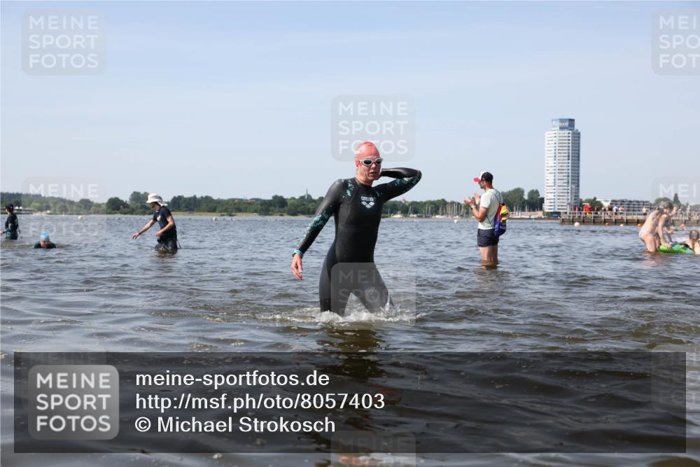 22.06.2025 - Viking Triathlon Michael Strokosch http://msf.ph/oto/8057403 22.06.2025 10:35:21 Schwimmen 107, 139, 204, 296, 320, 365, 395, 482, 508, 632 meine-sportfotos.de