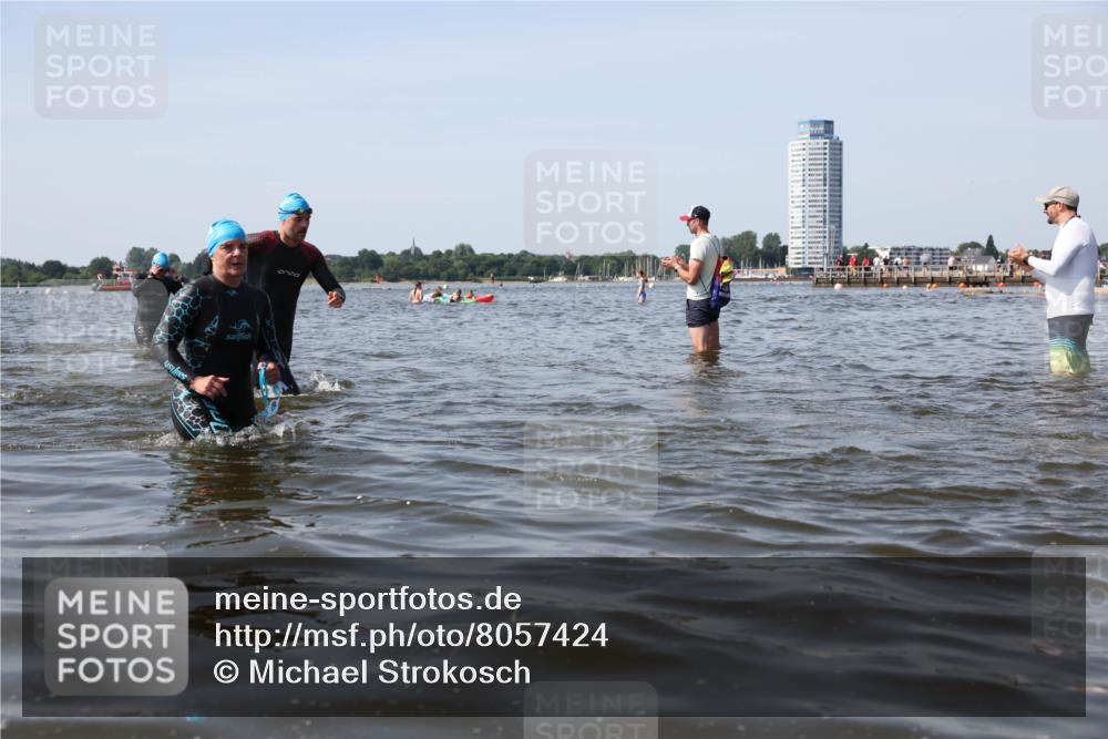 22.06.2025 - Viking Triathlon Michael Strokosch http://msf.ph/oto/8057424 22.06.2025 10:38:15 Schwimmen 61, 72, 89, 179, 191, 209, 447, 535, 662 meine-sportfotos.de
