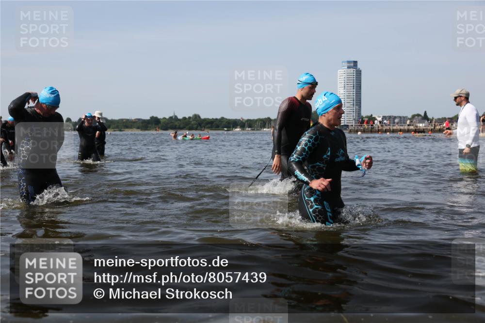 22.06.2025 - Viking Triathlon Michael Strokosch http://msf.ph/oto/8057439 22.06.2025 10:38:18 Schwimmen 61, 72, 89, 191, 209, 269, 398, 447, 509, 535, 662 meine-sportfotos.de