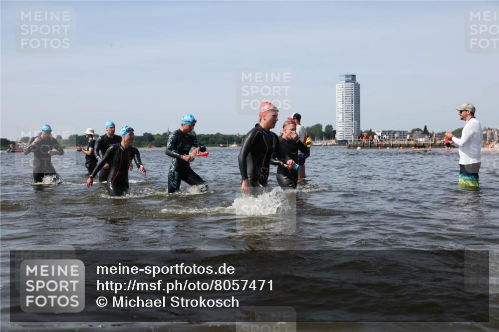 22.06.2025 - Viking Triathlon Michael Strokosch http://msf.ph/oto/8057471 22.06.2025 10:38:22 Schwimmen 61, 72, 89, 209, 269, 398, 419, 428, 447, 509, 535, 603, 662 meine-sportfotos.de