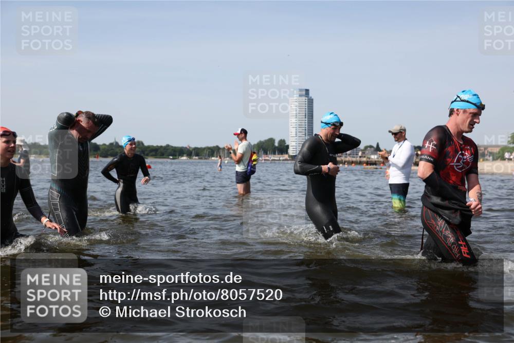 22.06.2025 - Viking Triathlon Michael Strokosch http://msf.ph/oto/8057520 22.06.2025 10:38:30 Schwimmen 22, 85, 156, 215, 269, 398, 419, 428, 447, 509, 535, 601, 603, 659, 662 meine-sportfotos.de