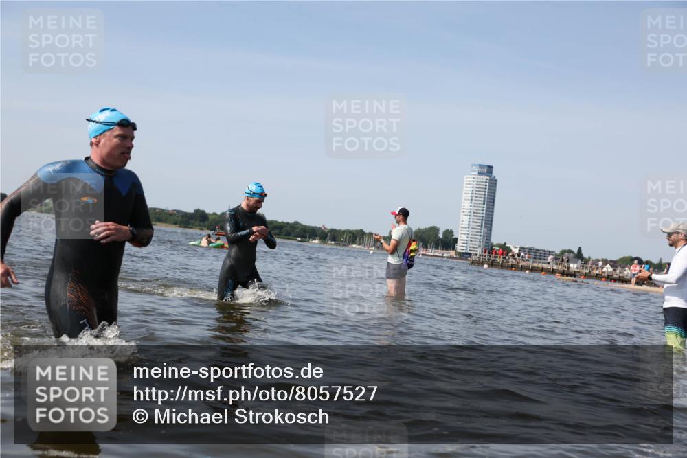 22.06.2025 - Viking Triathlon Michael Strokosch http://msf.ph/oto/8057527 22.06.2025 10:35:53 Schwimmen 265, 313, 377, 552, 636 meine-sportfotos.de