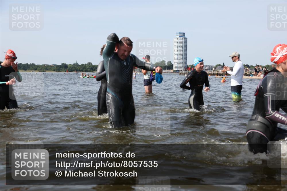 22.06.2025 - Viking Triathlon Michael Strokosch http://msf.ph/oto/8057535 22.06.2025 10:38:32 Schwimmen 22, 85, 156, 215, 269, 398, 419, 428, 447, 509, 535, 601, 603, 659, 662 meine-sportfotos.de