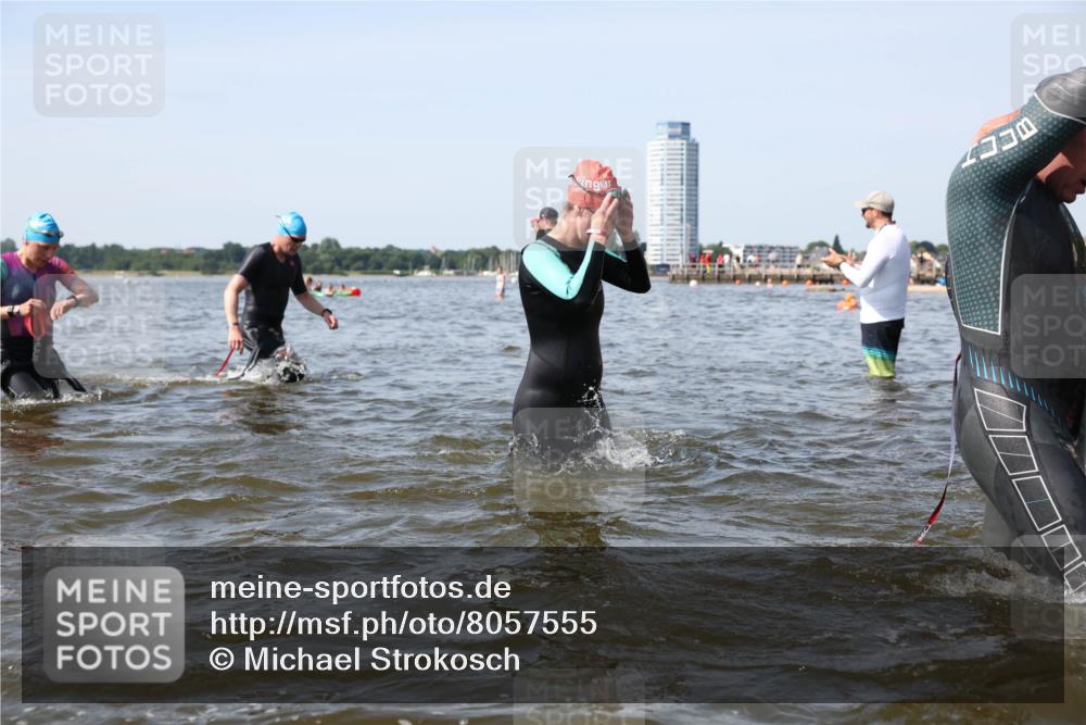 22.06.2025 - Viking Triathlon Michael Strokosch http://msf.ph/oto/8057555 22.06.2025 10:38:35 Schwimmen 22, 85, 156, 164, 215, 269, 315, 327, 398, 419, 428, 509, 535, 601, 603, 659 meine-sportfotos.de