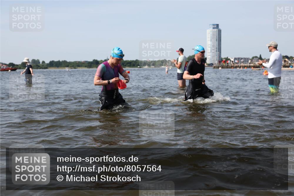 22.06.2025 - Viking Triathlon Michael Strokosch http://msf.ph/oto/8057564 22.06.2025 10:38:37 Schwimmen 22, 85, 156, 164, 215, 269, 315, 327, 398, 419, 428, 509, 601, 603, 659 meine-sportfotos.de