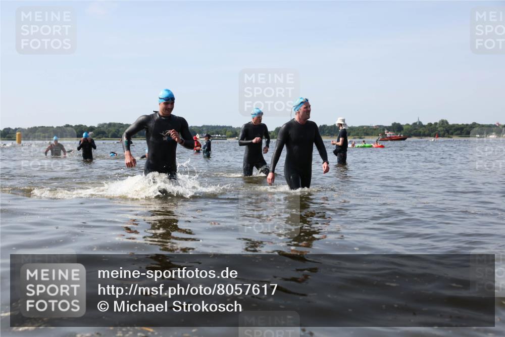 22.06.2025 - Viking Triathlon Michael Strokosch http://msf.ph/oto/8057617 22.06.2025 10:36:14 Schwimmen 19, 101, 334, 407, 448 meine-sportfotos.de