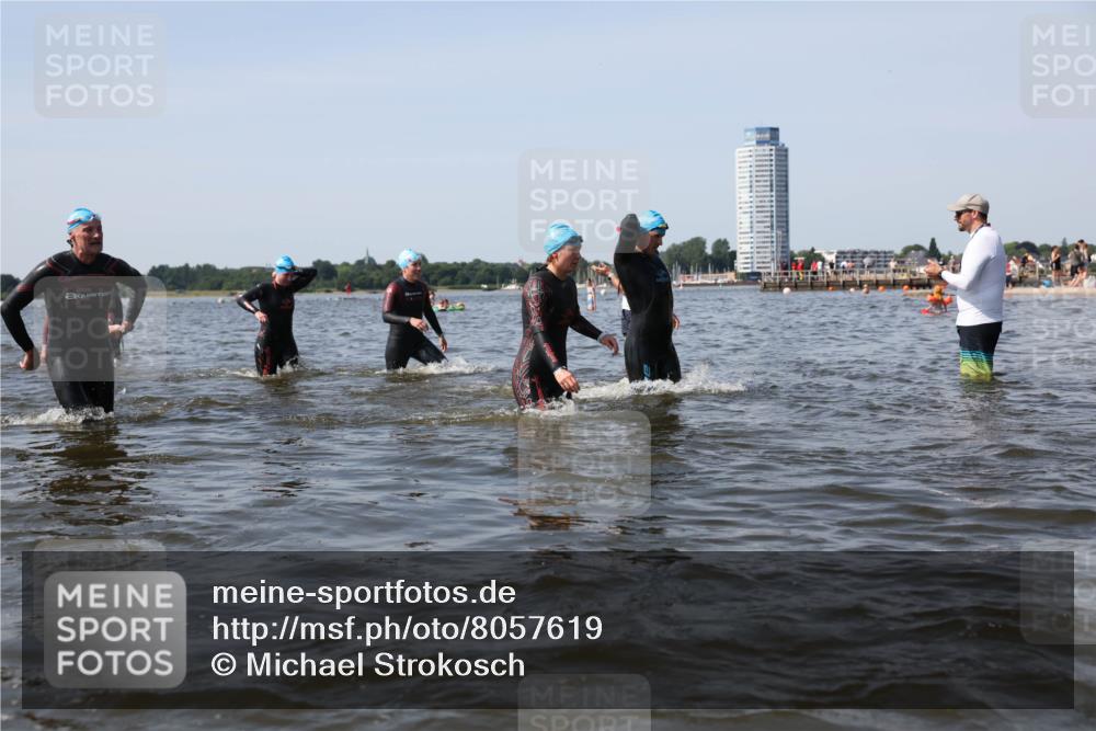 22.06.2025 - Viking Triathlon Michael Strokosch http://msf.ph/oto/8057619 22.06.2025 10:38:48 Schwimmen 26, 40, 57, 85, 135, 164, 210, 211, 215, 315, 327, 336 meine-sportfotos.de