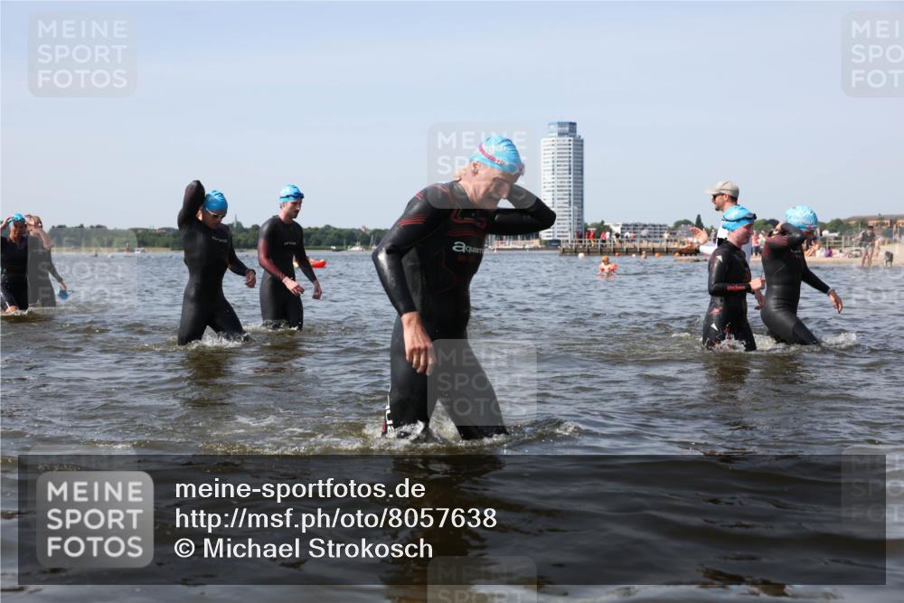 22.06.2025 - Viking Triathlon Michael Strokosch http://msf.ph/oto/8057638 22.06.2025 10:38:53 Schwimmen 26, 40, 57, 135, 164, 181, 185, 210, 211, 315, 327, 336, 408, 416, 451 meine-sportfotos.de