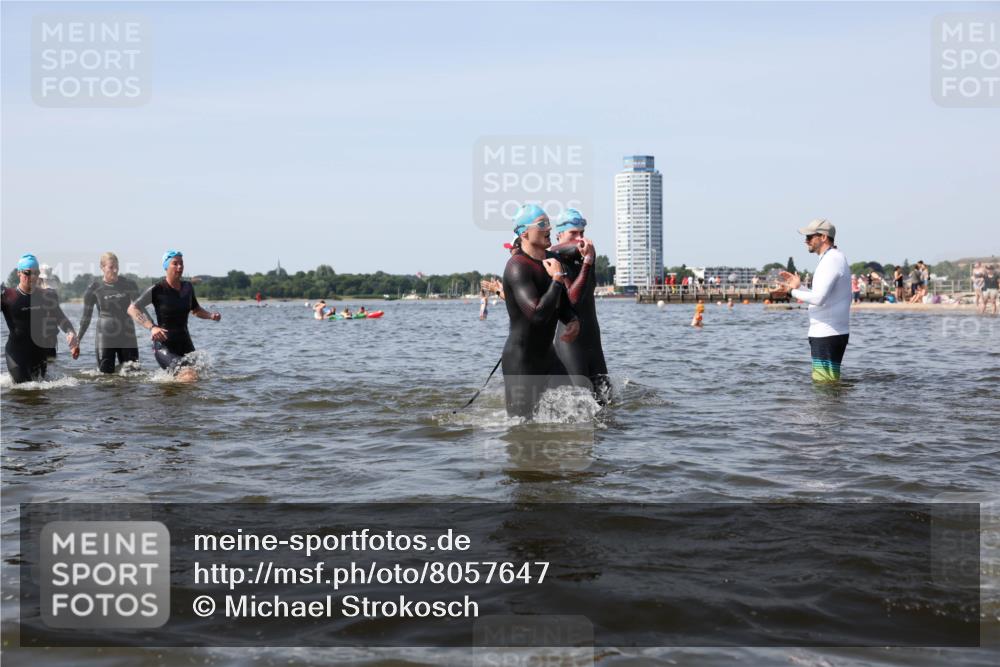 22.06.2025 - Viking Triathlon Michael Strokosch http://msf.ph/oto/8057647 22.06.2025 10:38:55 Schwimmen 26, 40, 57, 135, 148, 181, 185, 210, 211, 315, 327, 336, 408, 416, 451 meine-sportfotos.de
