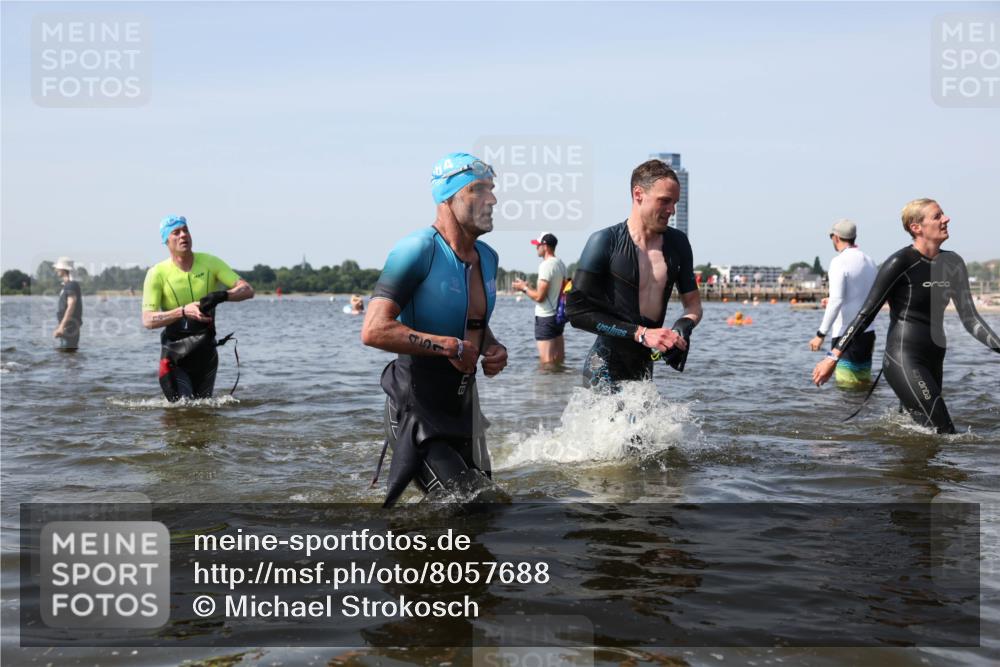 22.06.2025 - Viking Triathlon Michael Strokosch http://msf.ph/oto/8057688 22.06.2025 10:39:02 Schwimmen 26, 40, 57, 79, 148, 181, 185, 210, 295, 336, 351, 408, 416, 451, 654 meine-sportfotos.de