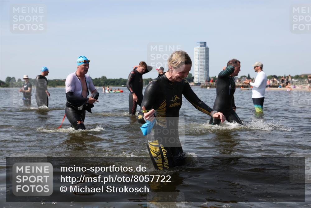 22.06.2025 - Viking Triathlon Michael Strokosch http://msf.ph/oto/8057722 22.06.2025 10:39:07 Schwimmen 40, 57, 79, 148, 181, 182, 185, 276, 295, 351, 386, 408, 416, 451, 536, 654 meine-sportfotos.de