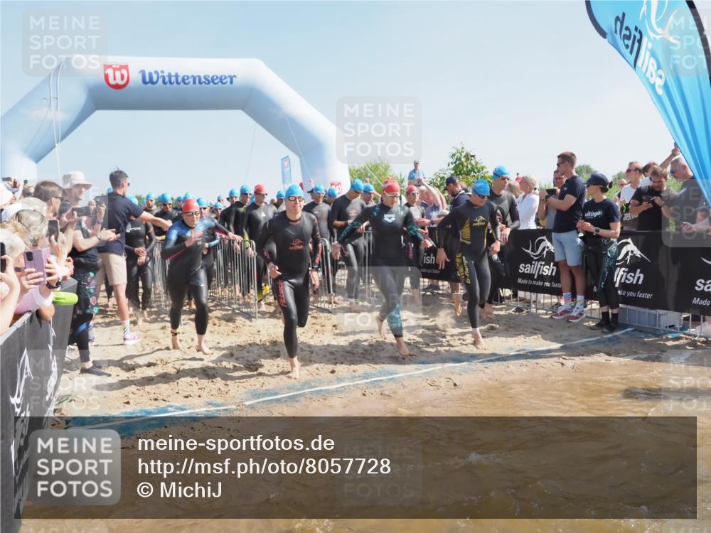 22.06.2025 - Viking Triathlon MichiJ http://msf.ph/oto/8057728 22.06.2025 10:00:38 Schwimmen 1, 7, 8, 9, 11, 13, 30, 45, 87, 145, 178, 196, 200, 368, 374, 401, 414, 526, 534, 612, 613, 616, 623, 628, 641, 642, 651 meine-sportfotos.de