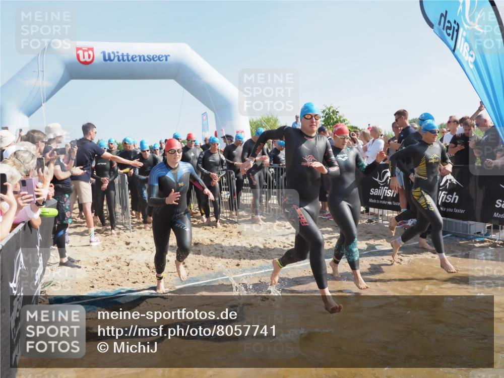 22.06.2025 - Viking Triathlon MichiJ http://msf.ph/oto/8057741 22.06.2025 10:00:39 Schwimmen 1, 7, 8, 9, 11, 13, 30, 45, 87, 145, 178, 184, 196, 200, 289, 306, 368, 374, 401, 414, 491, 526, 534, 612, 613, 616, 623, 628, 641, 642, 651 meine-sportfotos.de