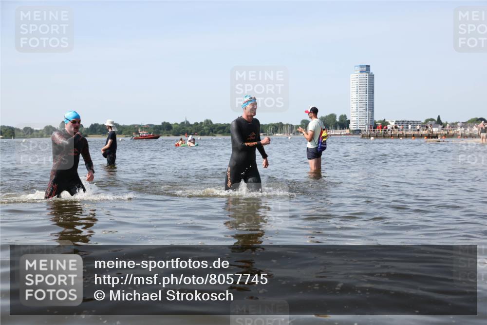 22.06.2025 - Viking Triathlon Michael Strokosch http://msf.ph/oto/8057745 22.06.2025 10:36:54 Schwimmen 331, 355, 388, 500 meine-sportfotos.de