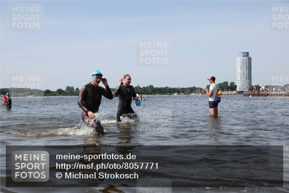 22.06.2025 - Viking Triathlon Michael Strokosch http://msf.ph/oto/8057771 22.06.2025 10:37:02 Schwimmen 331, 355, 388, 454, 500, 513 meine-sportfotos.de