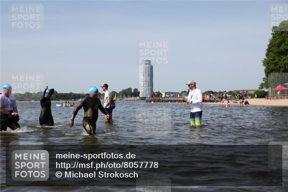 22.06.2025 - Viking Triathlon Michael Strokosch http://msf.ph/oto/8057778 22.06.2025 10:39:21 Schwimmen 83, 117, 150, 182, 195, 238, 276, 295, 298, 324, 386, 474, 536 meine-sportfotos.de
