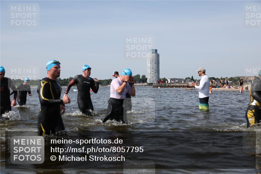 22.06.2025 - Viking Triathlon Michael Strokosch http://msf.ph/oto/8057795 22.06.2025 10:39:24 Schwimmen 83, 93, 117, 150, 182, 195, 238, 276, 298, 324, 337, 386, 474, 536 meine-sportfotos.de