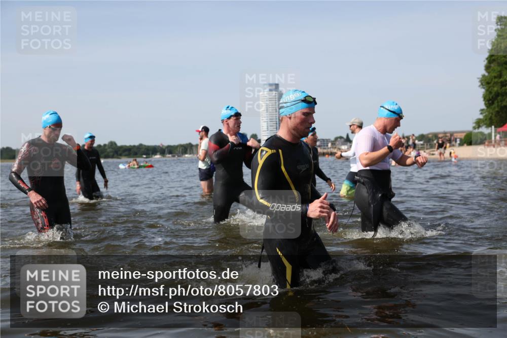 22.06.2025 - Viking Triathlon Michael Strokosch http://msf.ph/oto/8057803 22.06.2025 10:39:25 Schwimmen 83, 93, 117, 138, 150, 182, 195, 238, 276, 298, 324, 337, 386, 474, 529, 536 meine-sportfotos.de