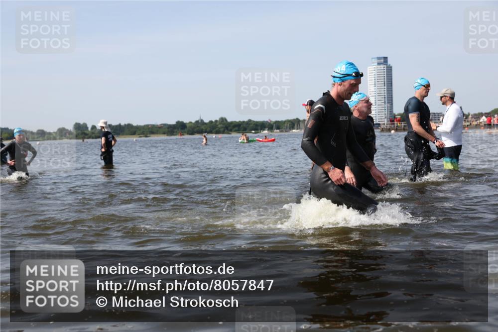 22.06.2025 - Viking Triathlon Michael Strokosch http://msf.ph/oto/8057847 22.06.2025 10:39:34 Schwimmen 25, 29, 86, 93, 117, 138, 150, 195, 244, 298, 324, 337, 474, 529 meine-sportfotos.de