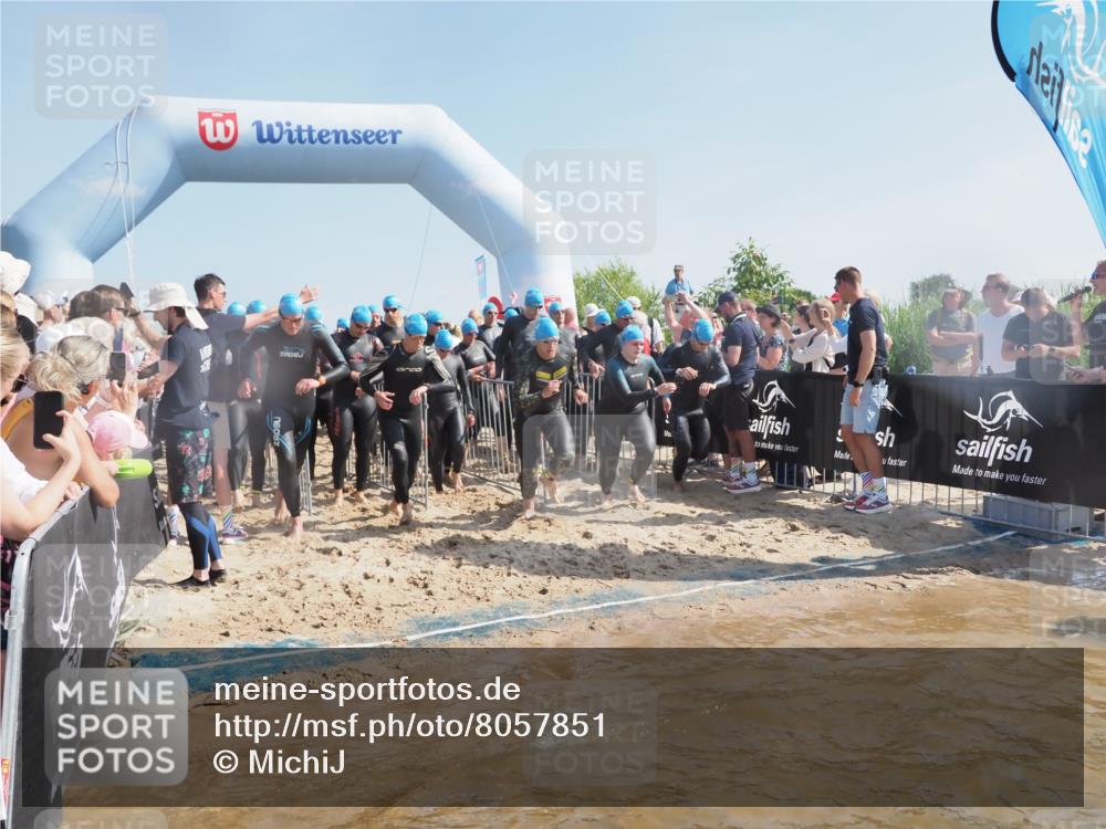 22.06.2025 - Viking Triathlon MichiJ http://msf.ph/oto/8057851 22.06.2025 10:00:55 Schwimmen 50, 90, 113, 124, 132, 236, 243, 258, 300, 301, 347, 352, 384, 652, 658 meine-sportfotos.de