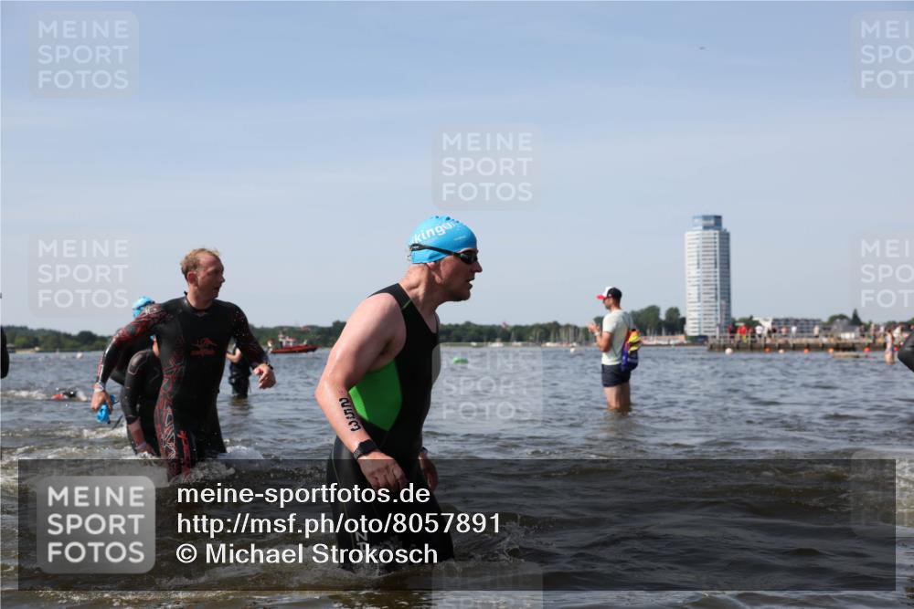 22.06.2025 - Viking Triathlon Michael Strokosch http://msf.ph/oto/8057891 22.06.2025 10:37:24 Schwimmen 21, 34, 131, 141, 172, 180, 187, 233, 253, 312, 316, 344, 370, 383, 456, 649 meine-sportfotos.de