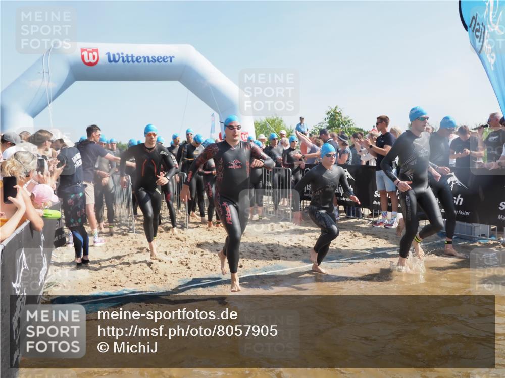 22.06.2025 - Viking Triathlon MichiJ http://msf.ph/oto/8057905 22.06.2025 10:01:01 Schwimmen 12, 50, 63, 90, 113, 124, 236, 243, 294, 300, 347, 350, 384, 458, 658 meine-sportfotos.de