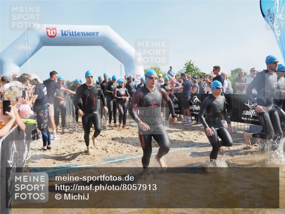 22.06.2025 - Viking Triathlon MichiJ http://msf.ph/oto/8057913 22.06.2025 10:01:01 Schwimmen 12, 50, 63, 90, 113, 124, 236, 243, 294, 300, 347, 350, 384, 458, 658 meine-sportfotos.de