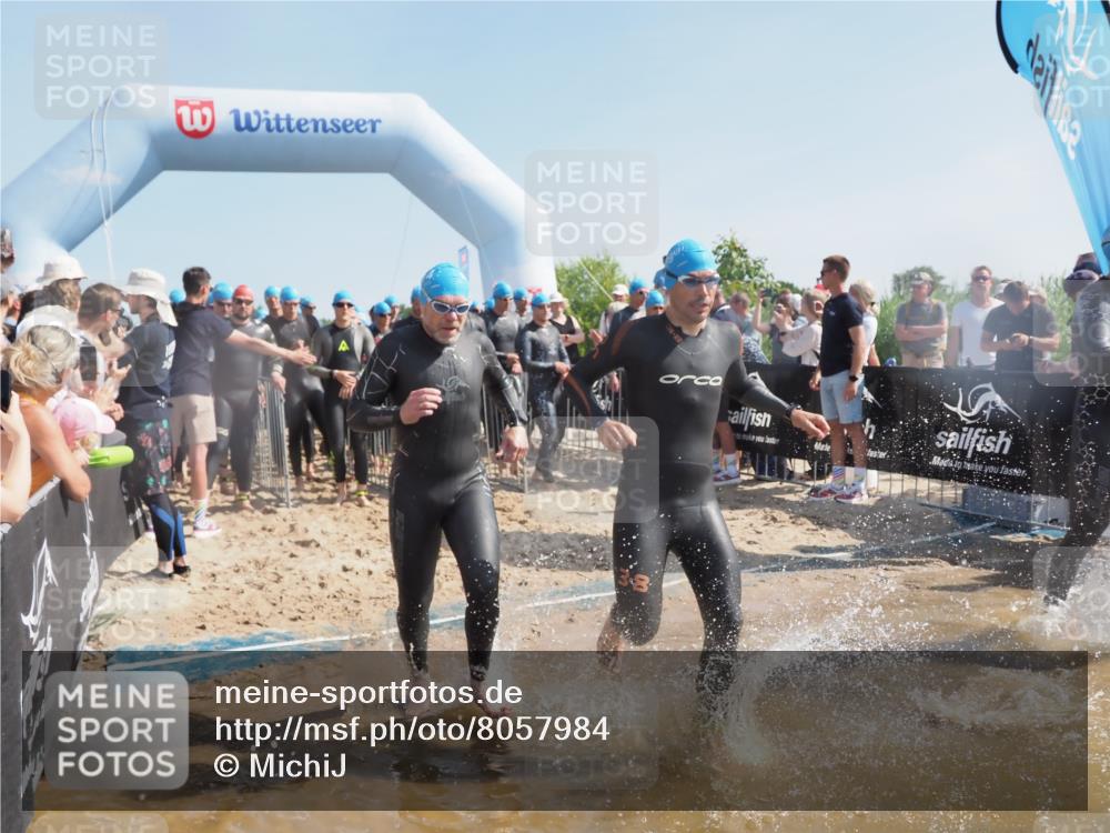 22.06.2025 - Viking Triathlon MichiJ http://msf.ph/oto/8057984 22.06.2025 10:01:12 Schwimmen 12, 53, 63, 131, 147, 173, 214, 294, 330, 341, 350, 443, 444, 458, 488 meine-sportfotos.de