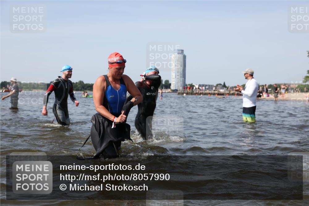 22.06.2025 - Viking Triathlon Michael Strokosch http://msf.ph/oto/8057990 22.06.2025 10:37:45 Schwimmen 141, 163, 177, 245, 335, 396, 411, 433, 506, 614, 619, 639, 645 meine-sportfotos.de