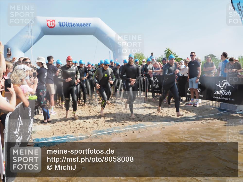 22.06.2025 - Viking Triathlon MichiJ http://msf.ph/oto/8058008 22.06.2025 10:01:15 Schwimmen 38, 53, 131, 147, 173, 214, 284, 287, 311, 330, 341, 443, 444, 488, 643 meine-sportfotos.de