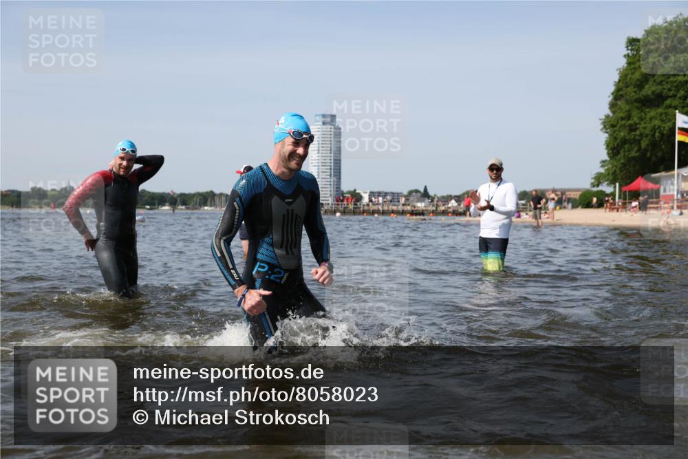 22.06.2025 - Viking Triathlon Michael Strokosch http://msf.ph/oto/8058023 22.06.2025 10:37:51 Schwimmen 146, 335, 396, 411, 433, 506, 619, 645 meine-sportfotos.de