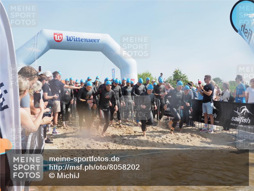 22.06.2025 - Viking Triathlon MichiJ http://msf.ph/oto/8058202 22.06.2025 10:02:11 Schwimmen 21, 107, 127, 137, 139, 149, 207, 247, 309, 365, 382, 387, 415, 492, 522 meine-sportfotos.de