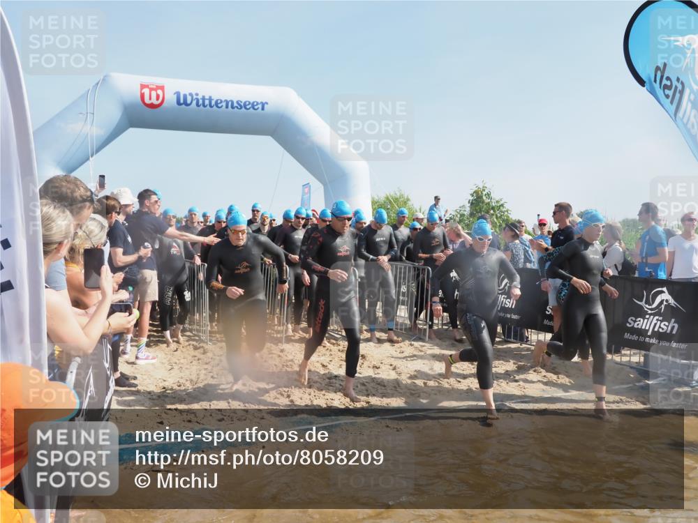 22.06.2025 - Viking Triathlon MichiJ http://msf.ph/oto/8058209 22.06.2025 10:02:11 Schwimmen 21, 107, 127, 137, 139, 149, 207, 247, 309, 365, 382, 387, 415, 492, 522 meine-sportfotos.de