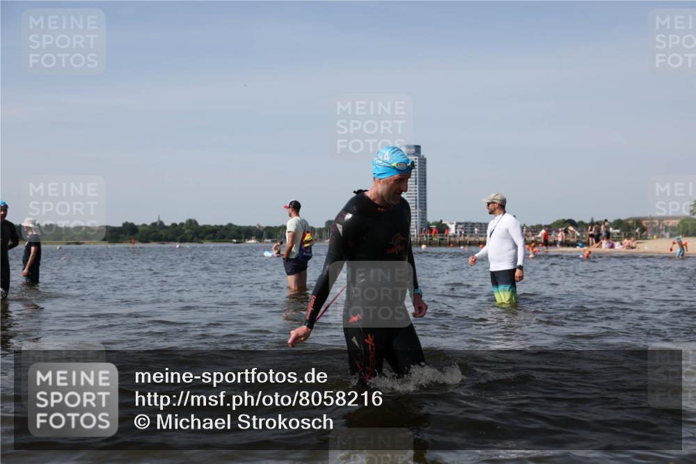 22.06.2025 - Viking Triathlon Michael Strokosch http://msf.ph/oto/8058216 22.06.2025 10:41:17 Schwimmen 54, 94, 153, 314, 376, 390, 496, 631 meine-sportfotos.de