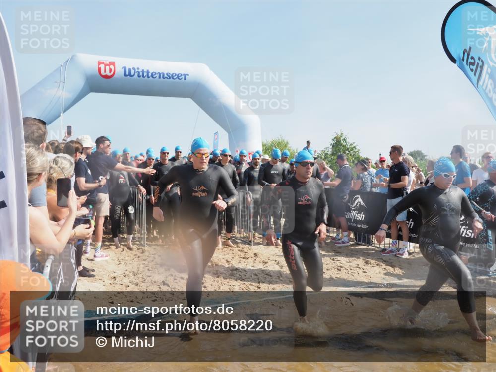 22.06.2025 - Viking Triathlon MichiJ http://msf.ph/oto/8058220 22.06.2025 10:02:12 Schwimmen 21, 107, 127, 137, 139, 149, 207, 247, 309, 365, 382, 387, 415, 492, 522 meine-sportfotos.de